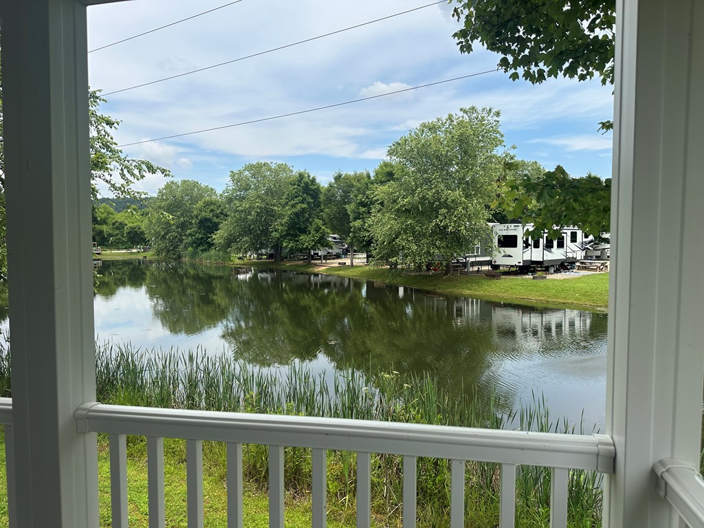 8 Mountain Meadows Drive