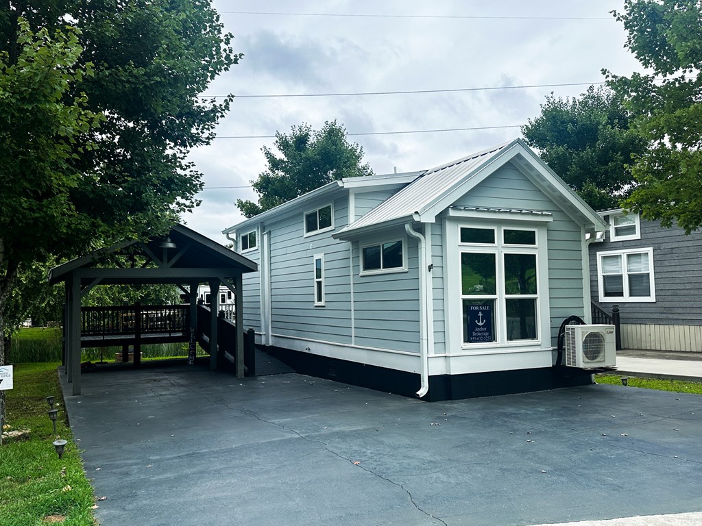 8 Mountain Meadows Drive