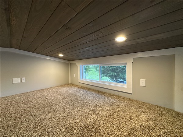 8 Mountain Meadows Drive