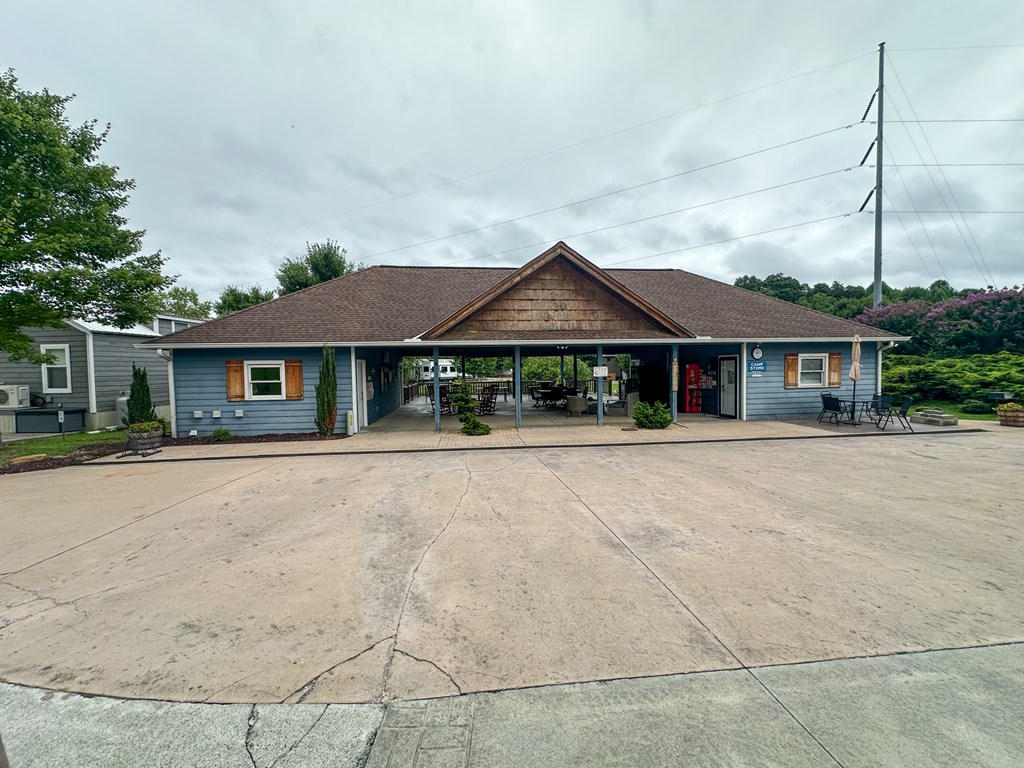 8 Mountain Meadows Drive