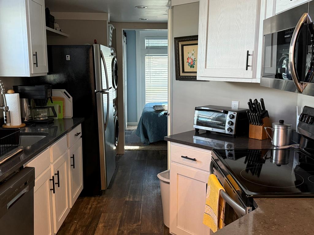 8 Mountain Meadows Drive