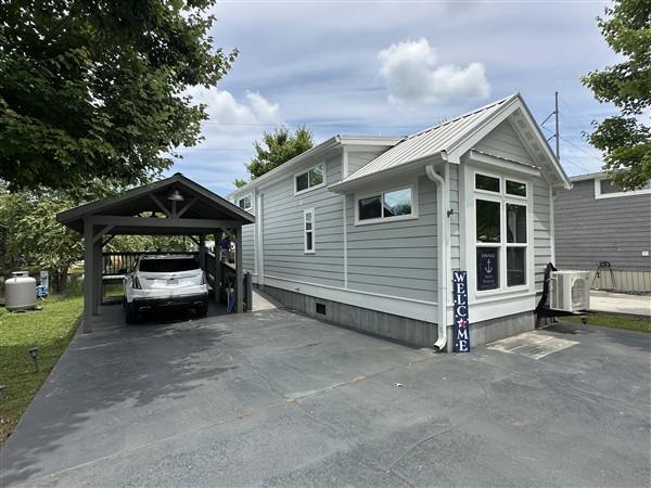 8 Mountain Meadows Drive