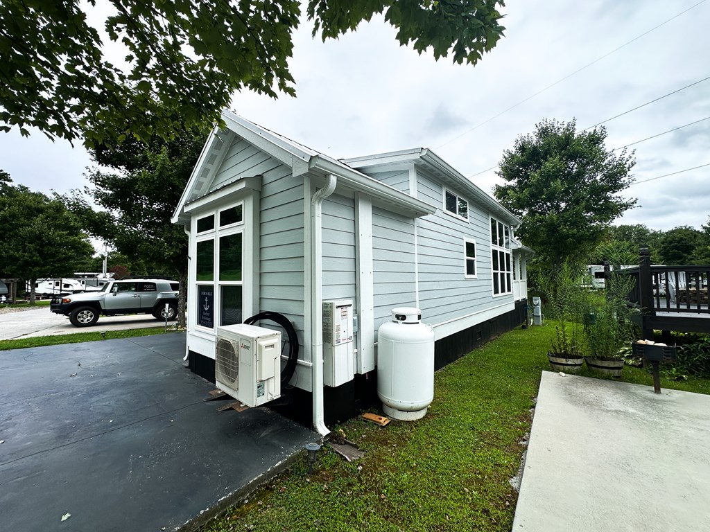 8 Mountain Meadows Drive