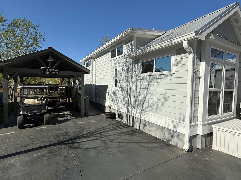 8 Mountain Meadows Drive