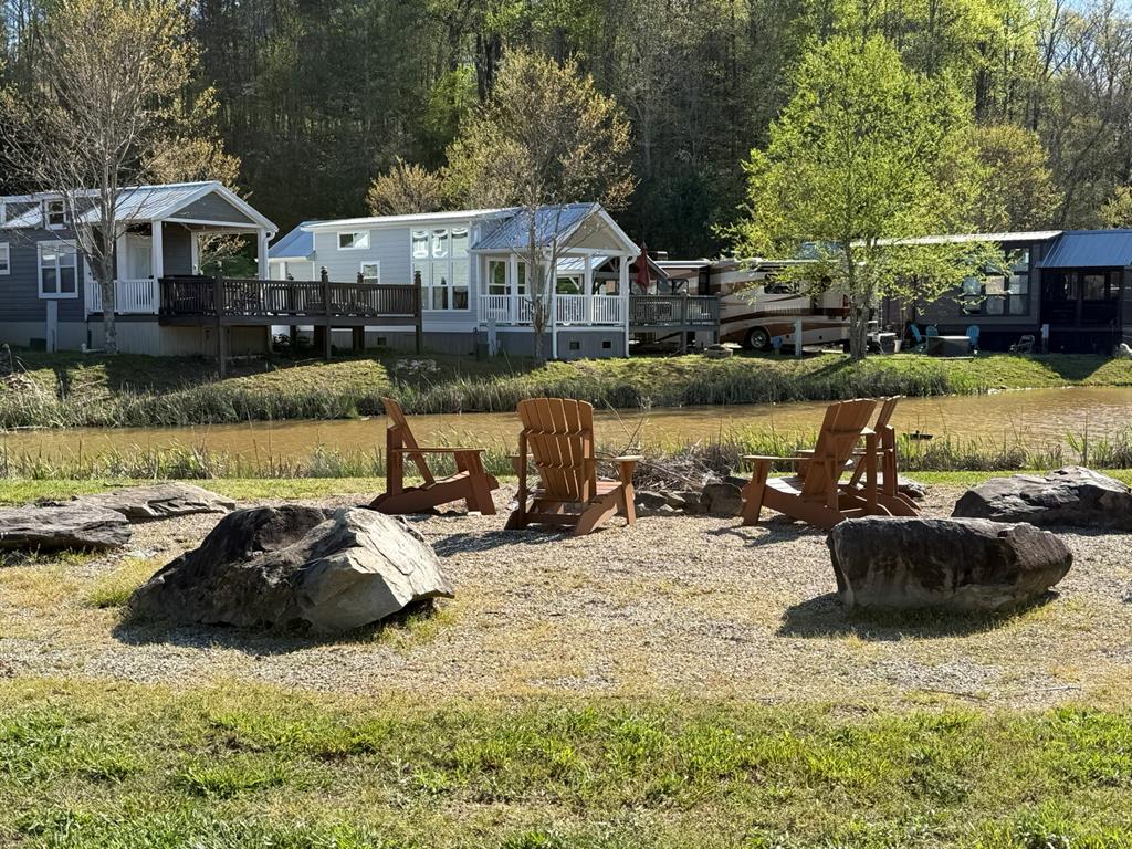 8 Mountain Meadows Drive