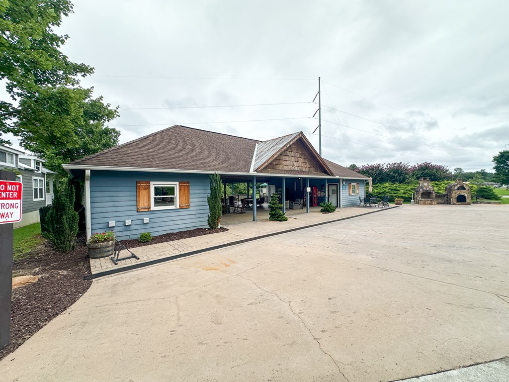 8 Mountain Meadows Drive