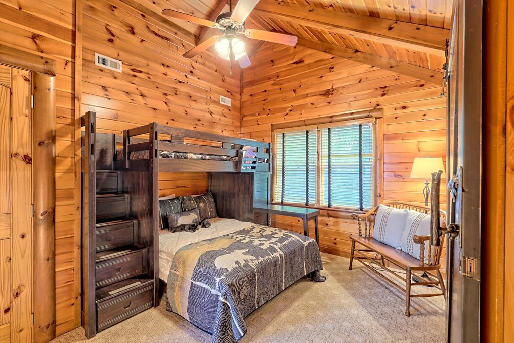 13 Spring Ridge Trail