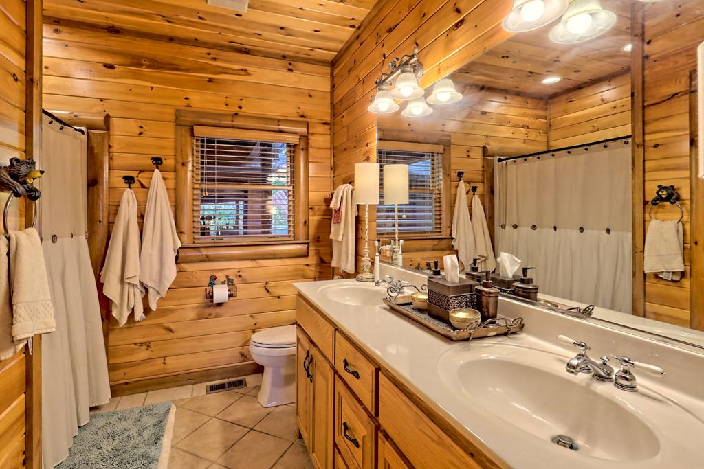 13 Spring Ridge Trail