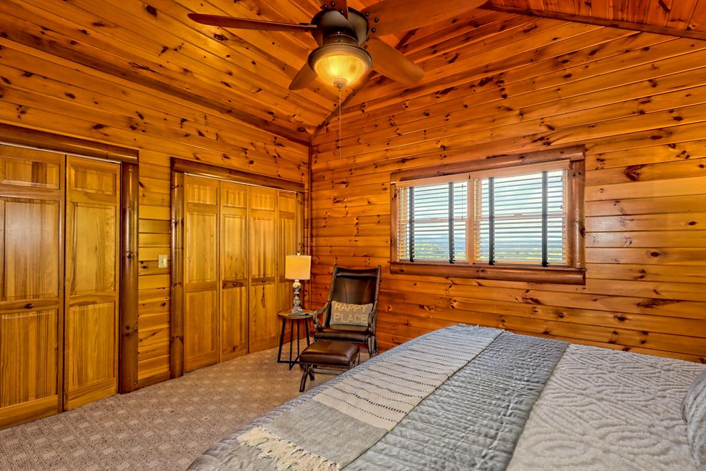 13 Spring Ridge Trail