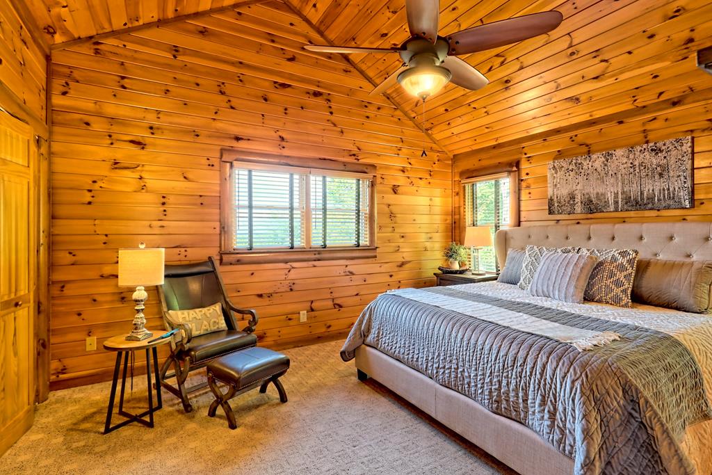 13 Spring Ridge Trail