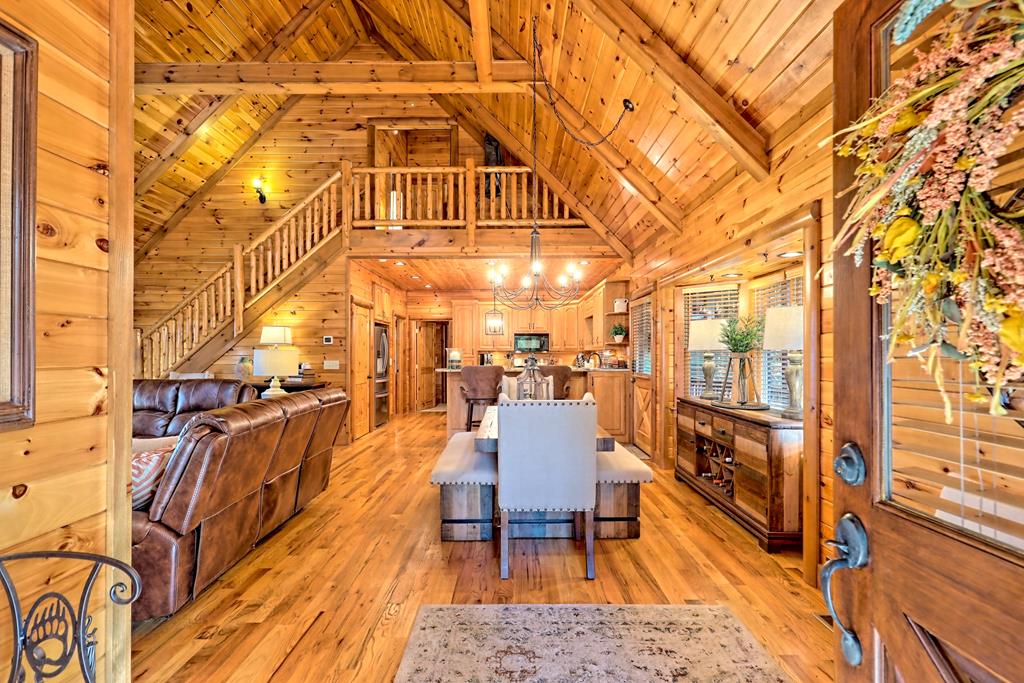 13 Spring Ridge Trail