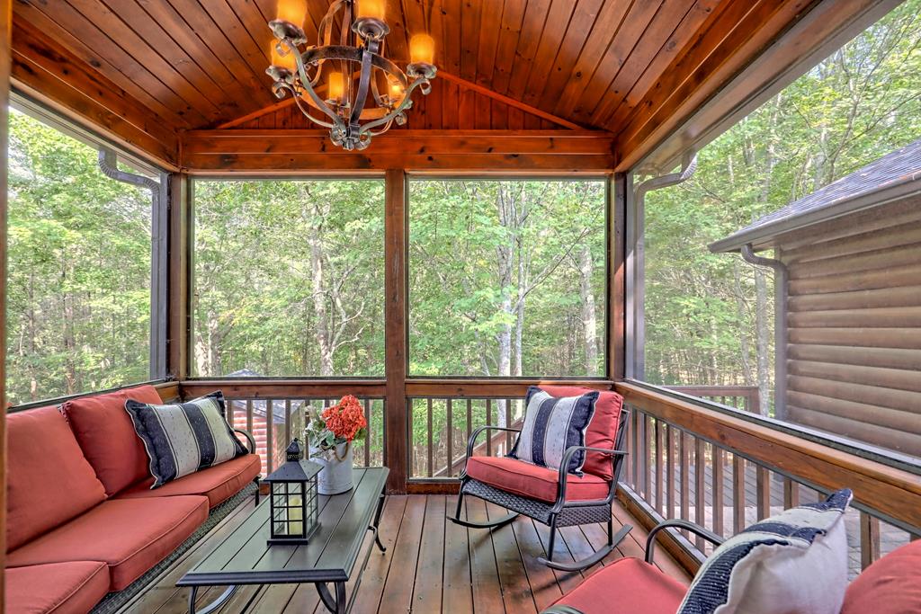 13 Spring Ridge Trail