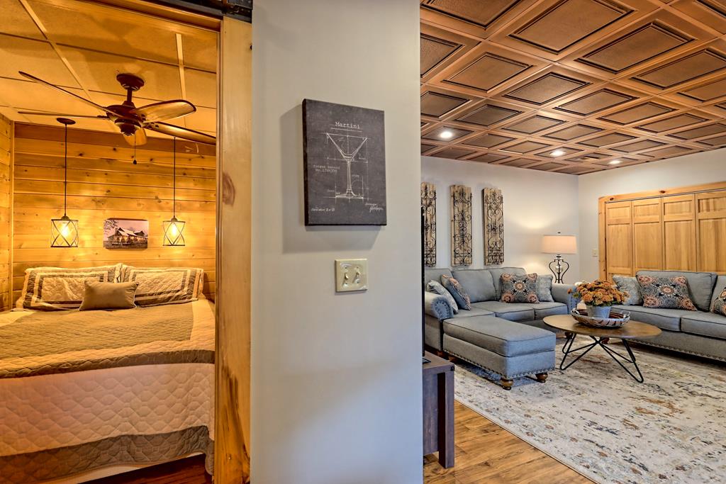 13 Spring Ridge Trail