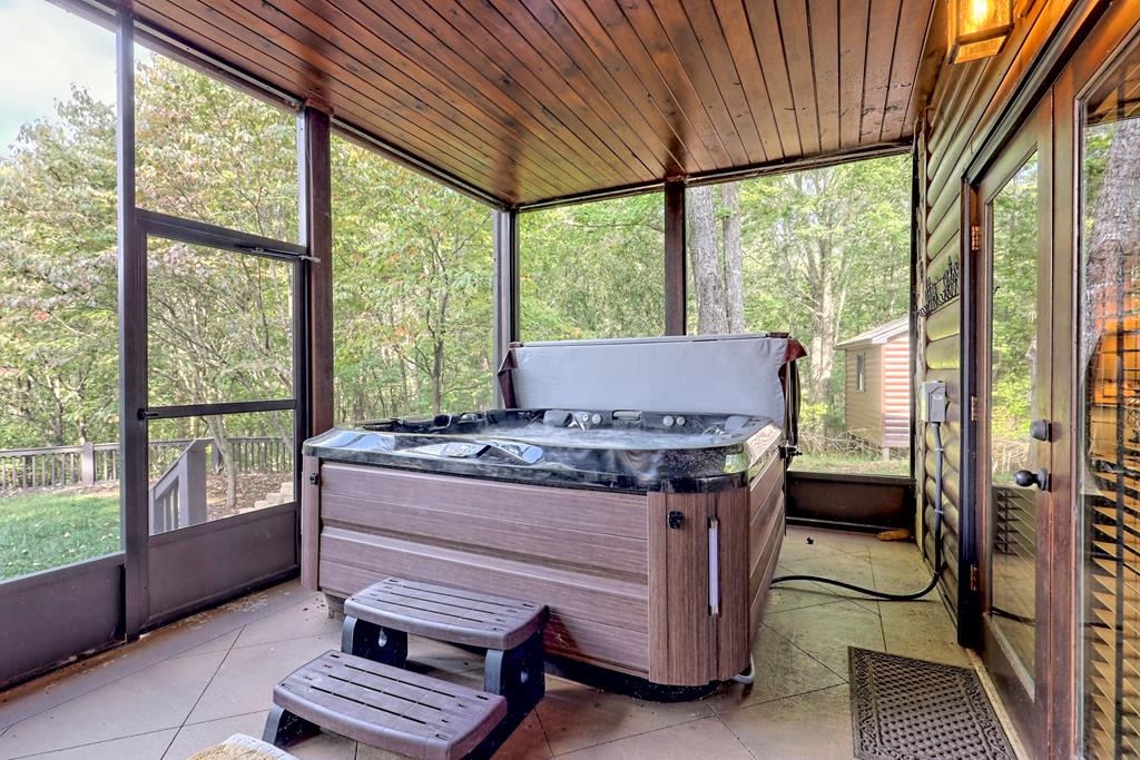 13 Spring Ridge Trail