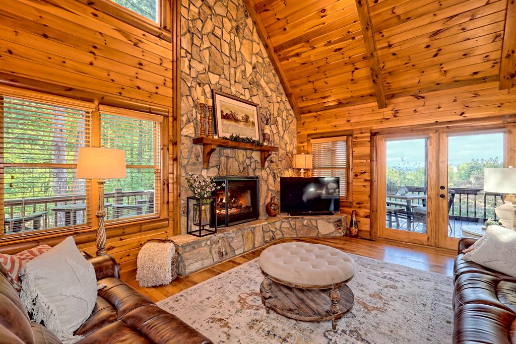 13 Spring Ridge Trail