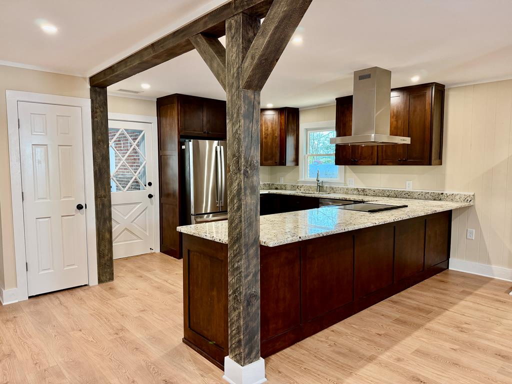 51 Lakeview Circle