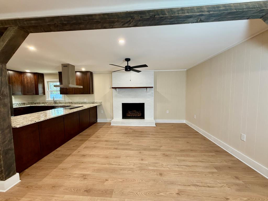 51 Lakeview Circle