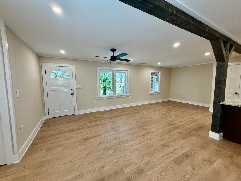 51 Lakeview Circle