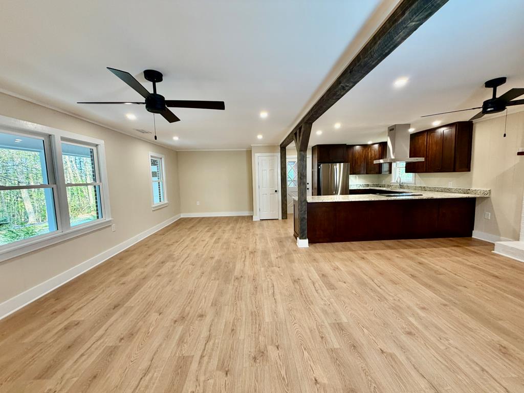 51 Lakeview Circle