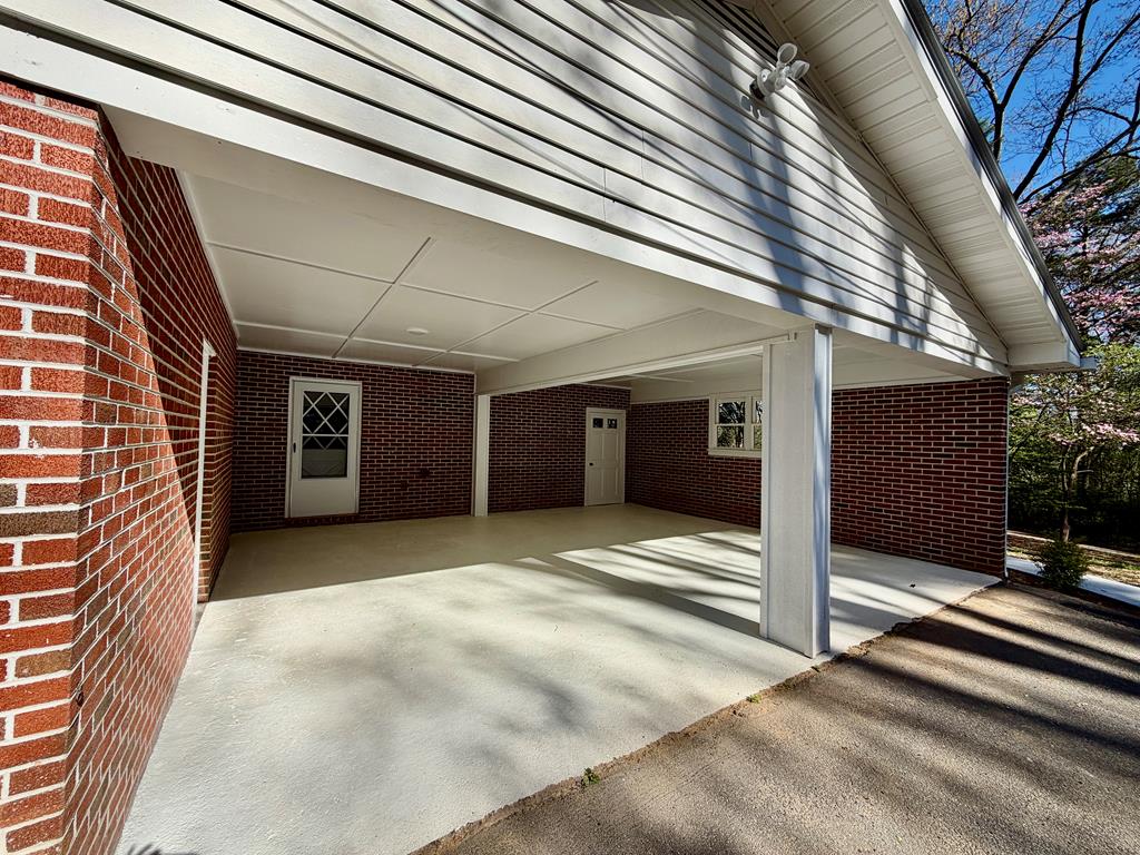 51 Lakeview Circle