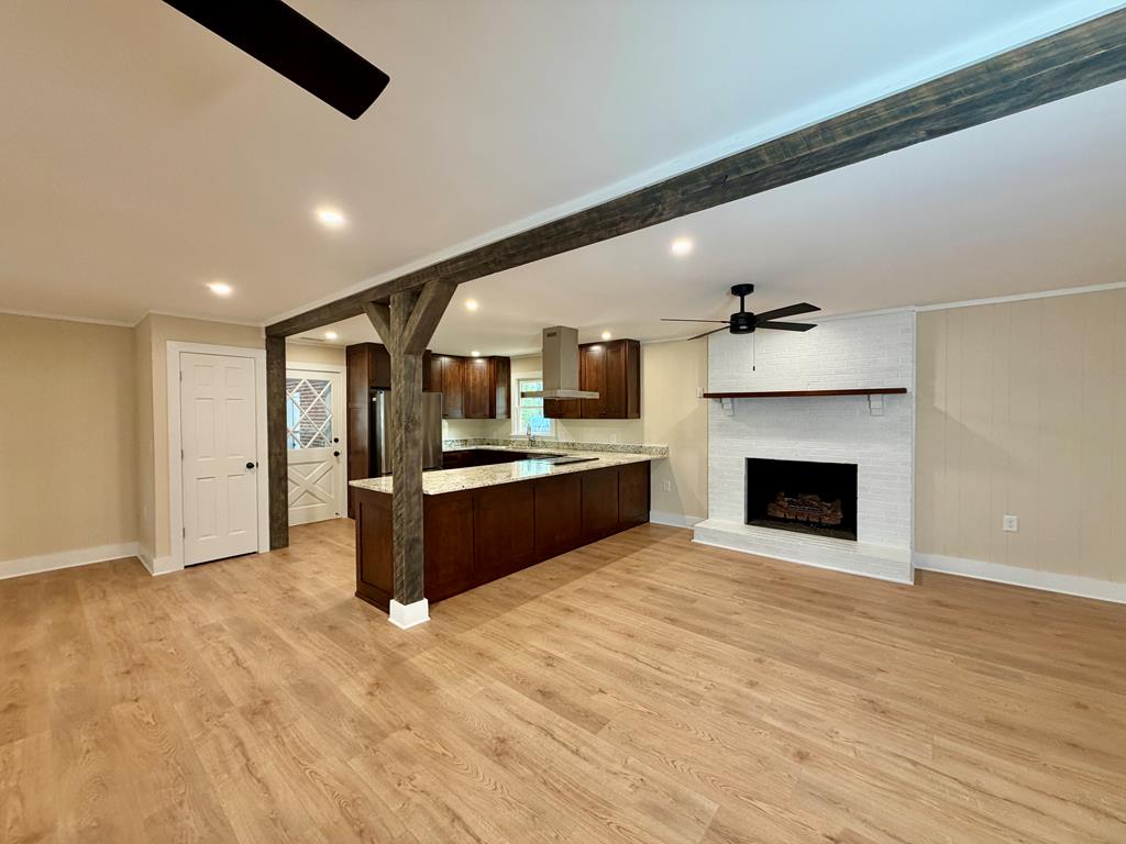 51 Lakeview Circle
