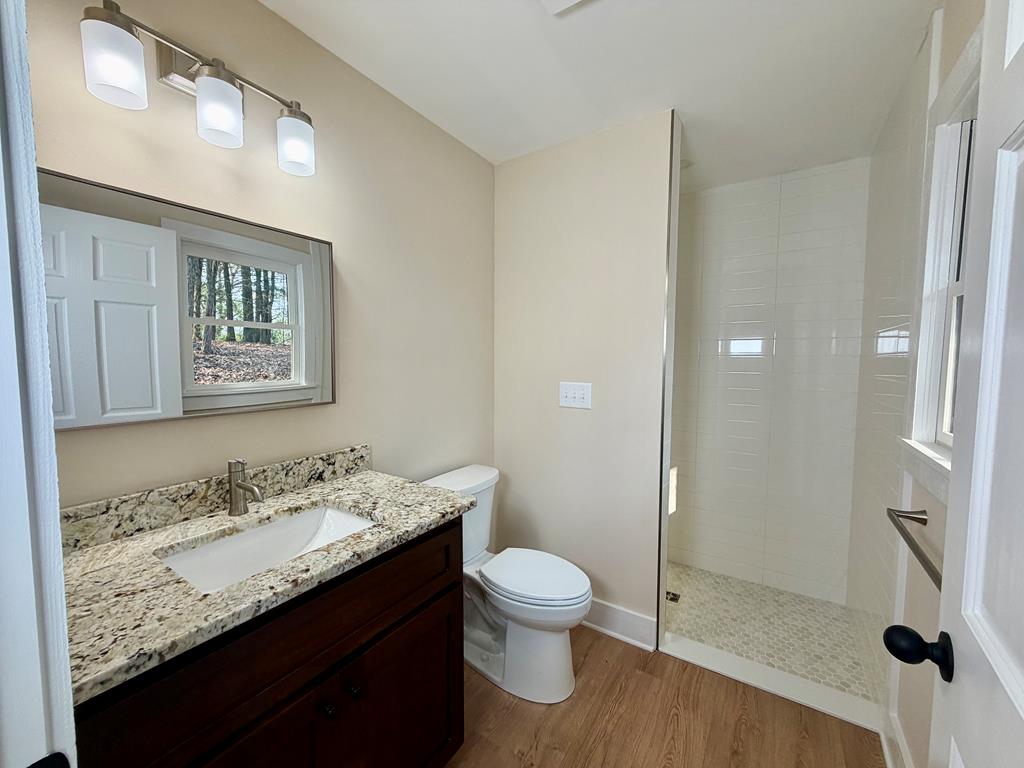 51 Lakeview Circle