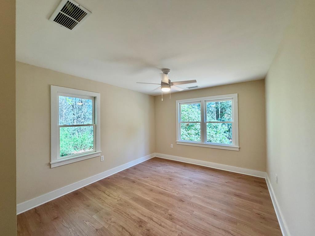 51 Lakeview Circle