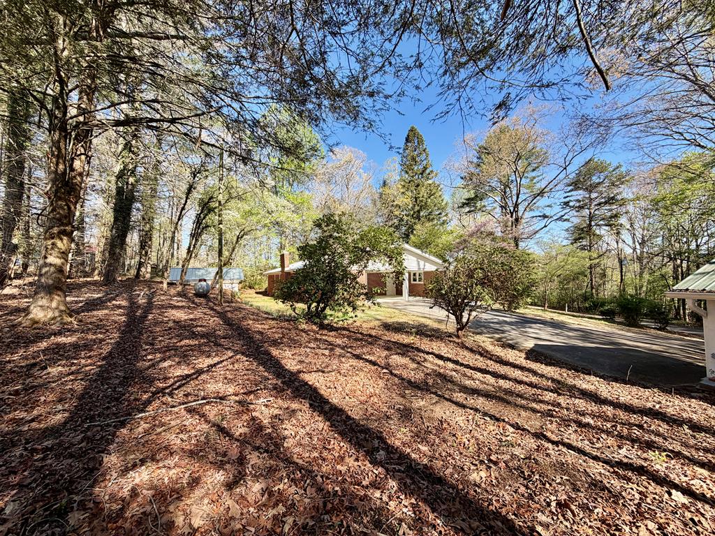 51 Lakeview Circle