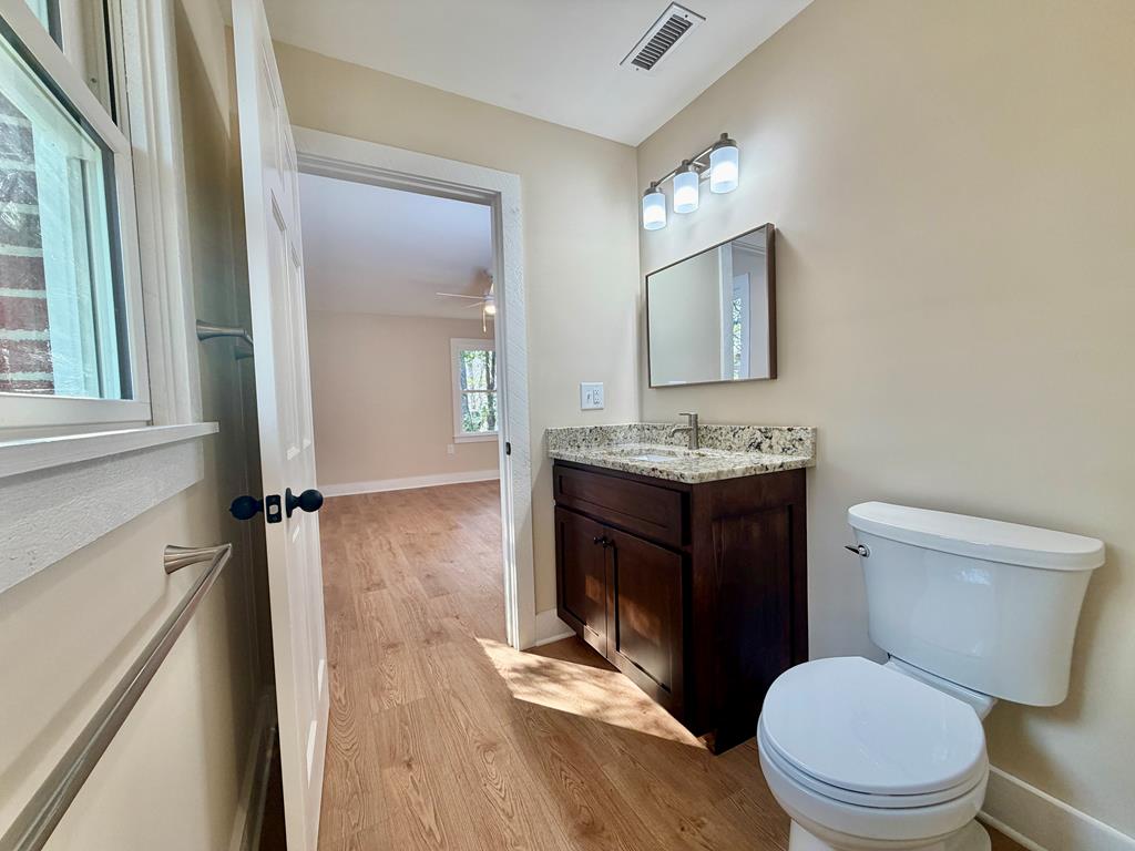 51 Lakeview Circle