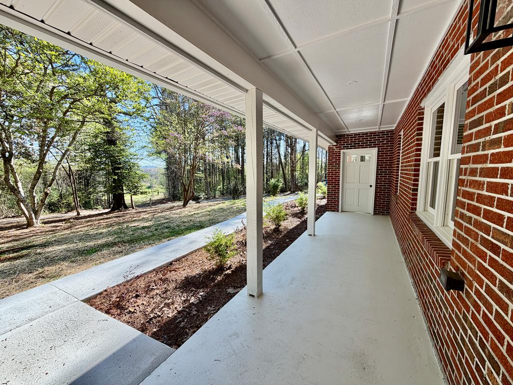 51 Lakeview Circle