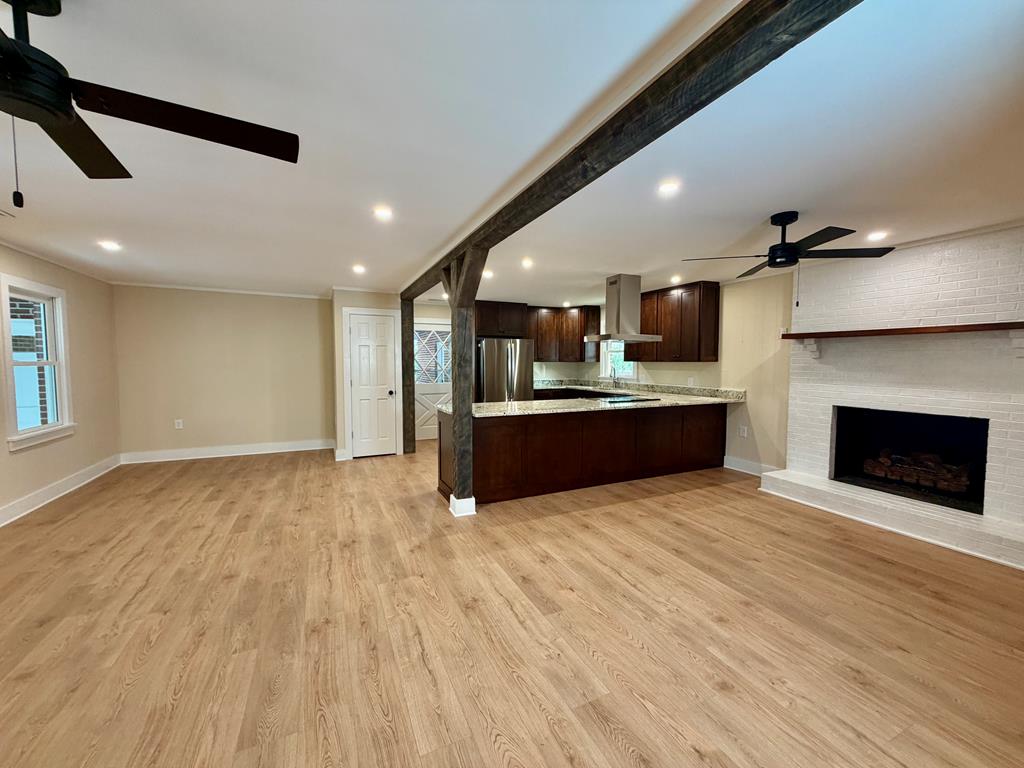 51 Lakeview Circle