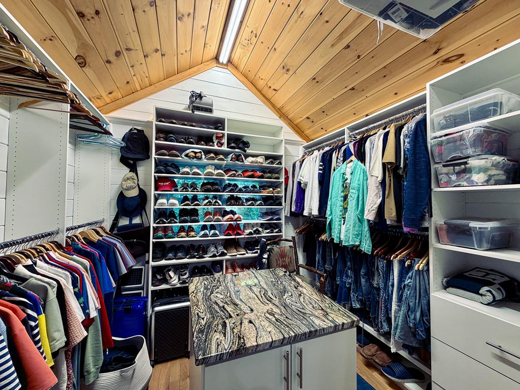 135 N Bandit Lane