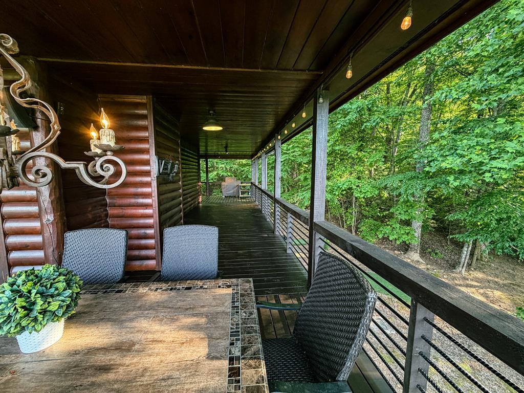 135 N Bandit Lane