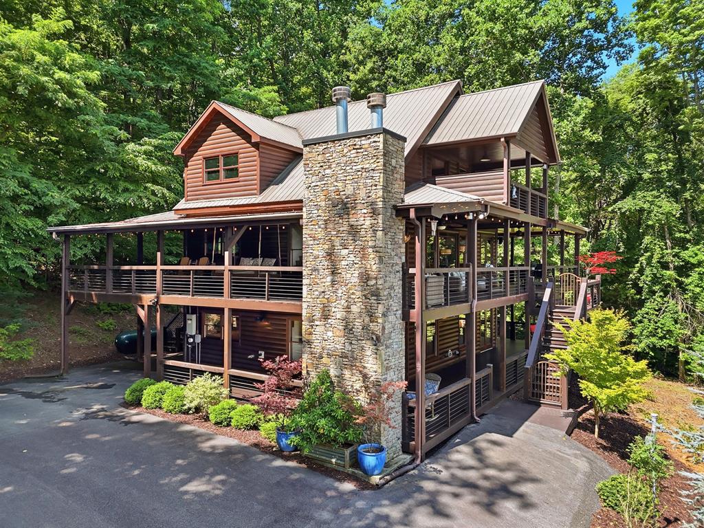 135 N Bandit Lane