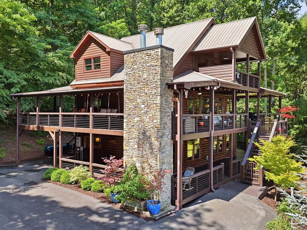135 N Bandit Lane