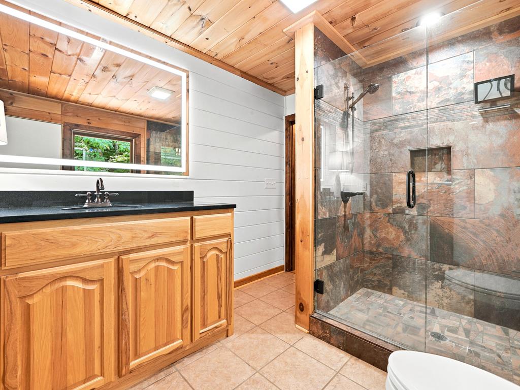 135 N Bandit Lane