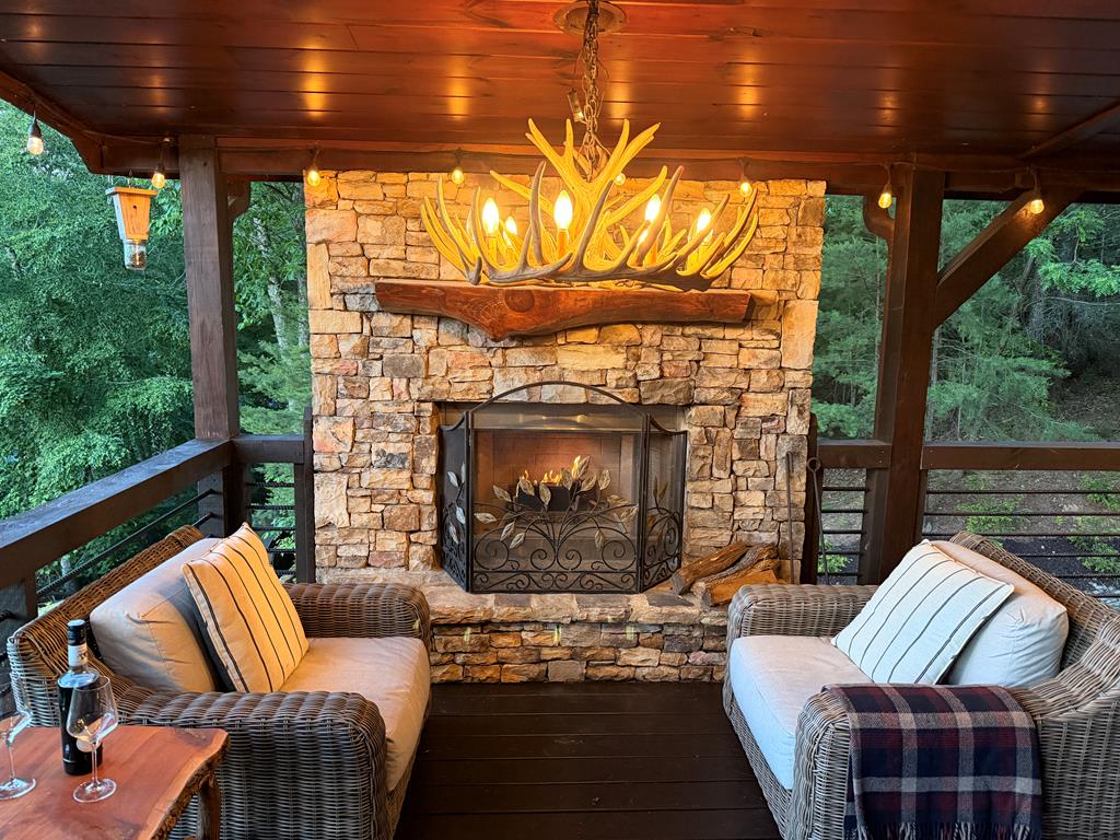 135 N Bandit Lane