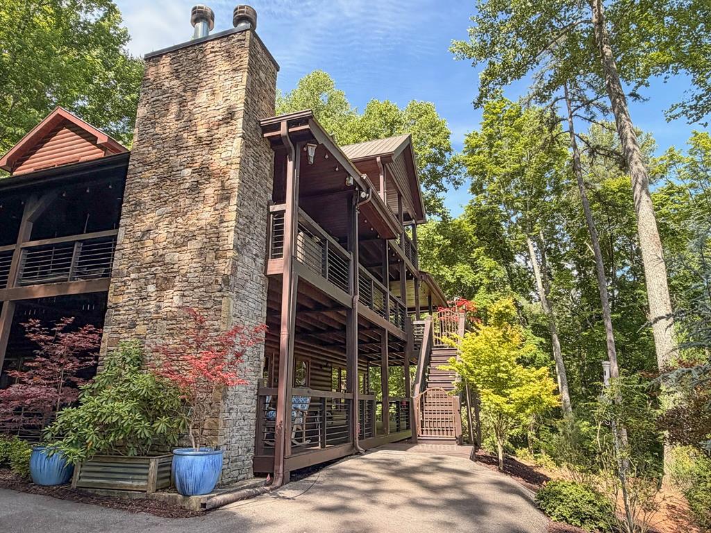 135 N Bandit Lane