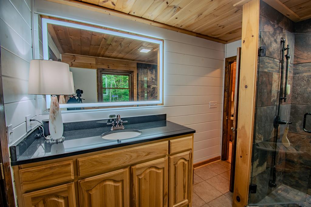 135 N Bandit Lane