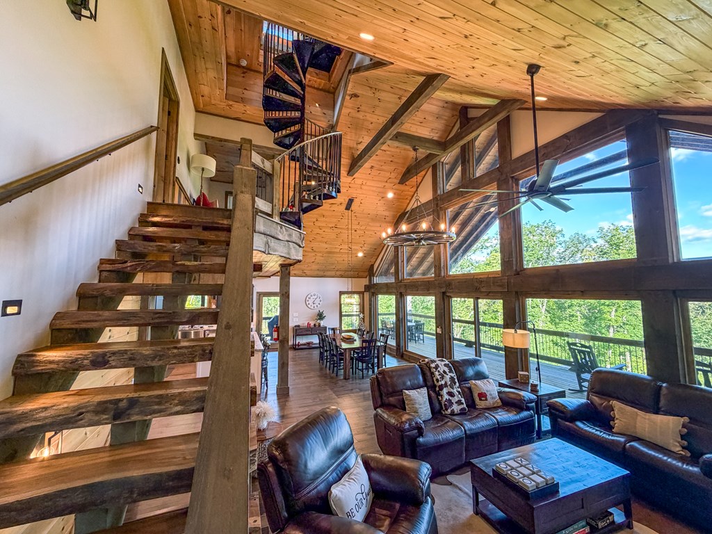 540 Weaver Creek Overlook