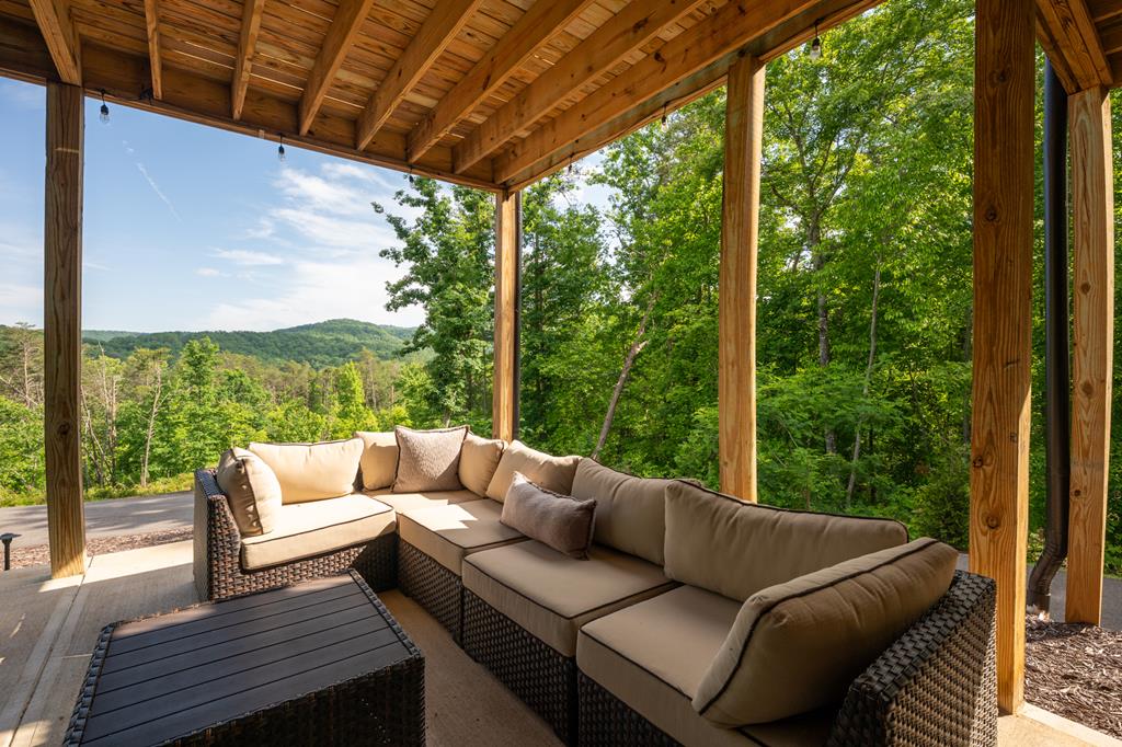 540 Weaver Creek Overlook