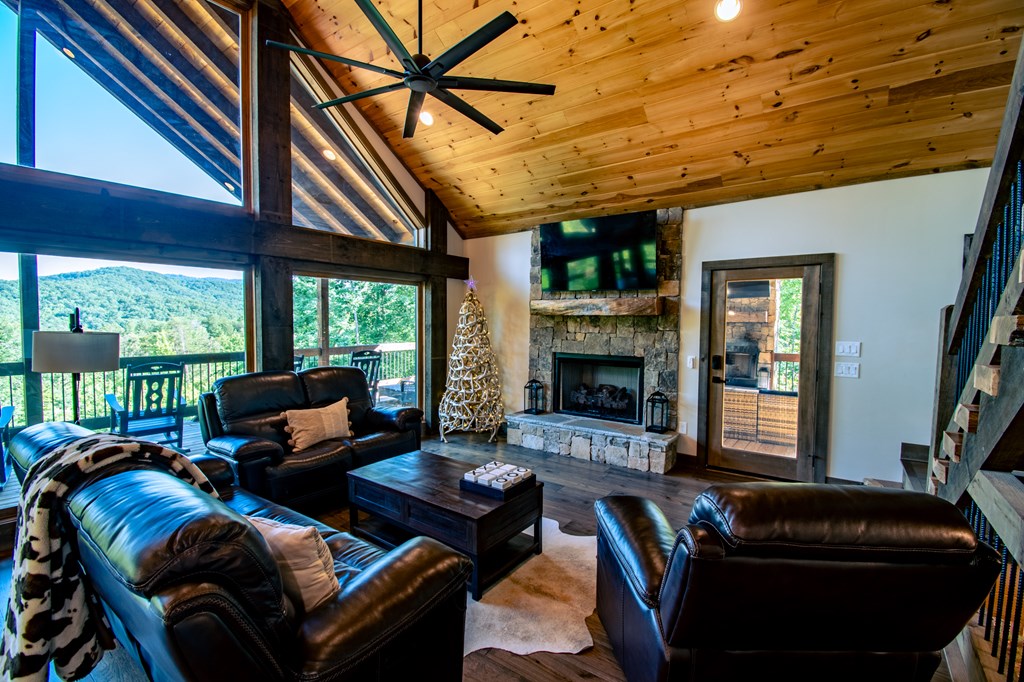 540 Weaver Creek Overlook