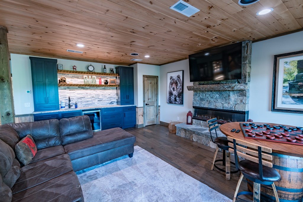 540 Weaver Creek Overlook
