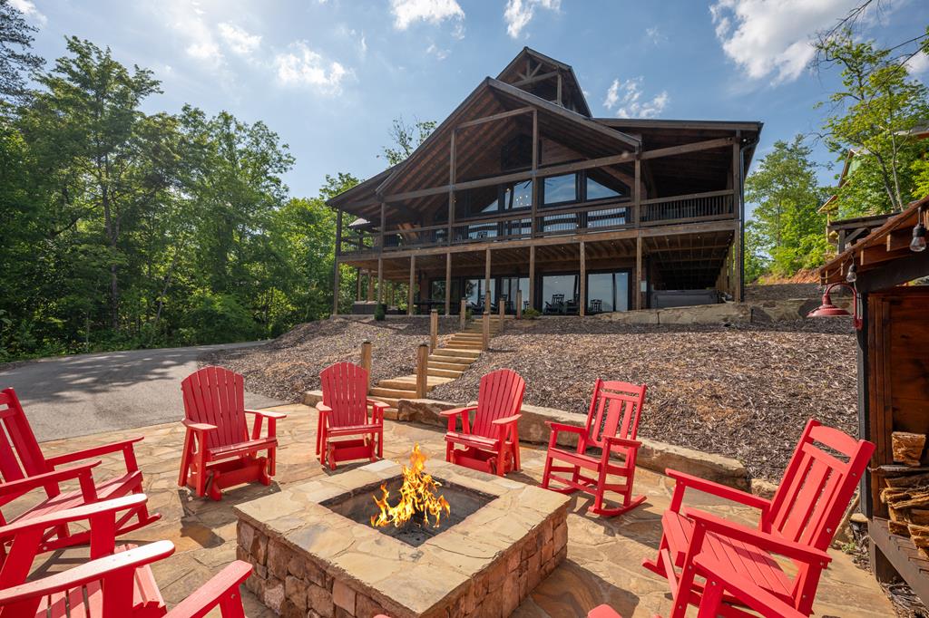 540 Weaver Creek Overlook