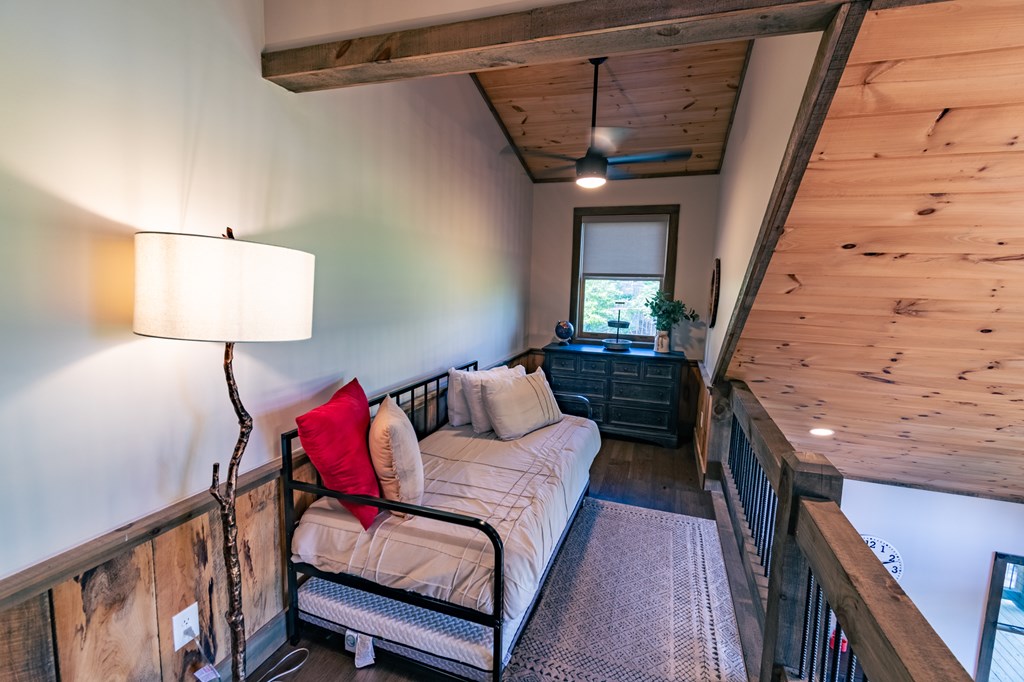 540 Weaver Creek Overlook