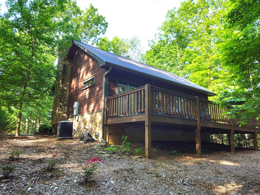 211 Winding Brook Trail