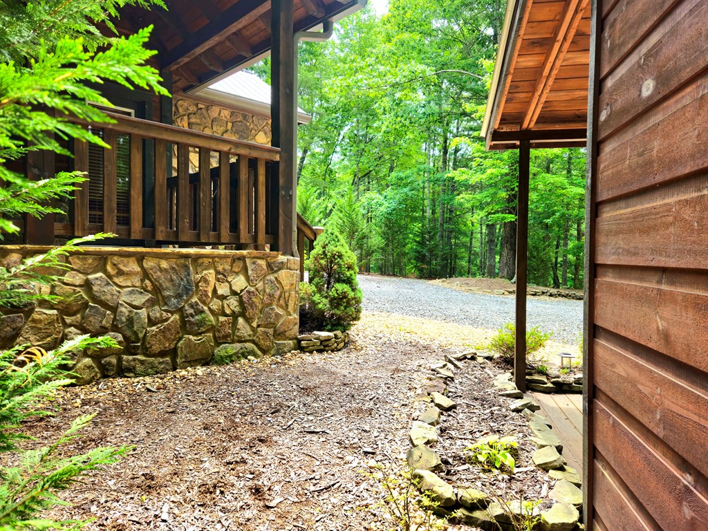 211 Winding Brook Trail