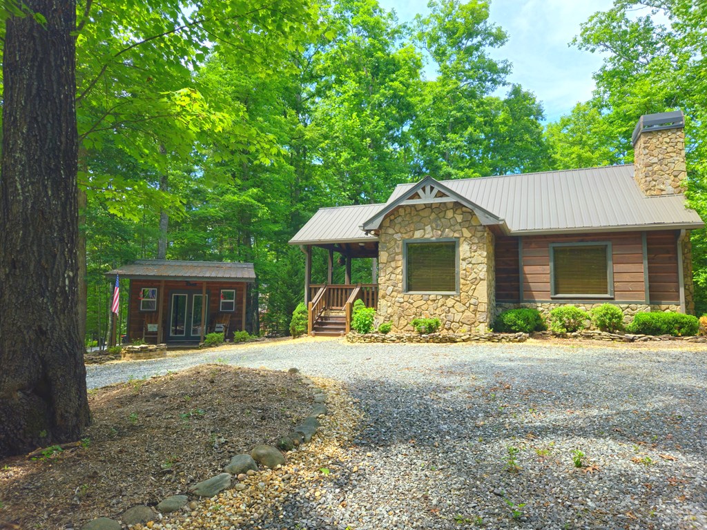 211 Winding Brook Trail