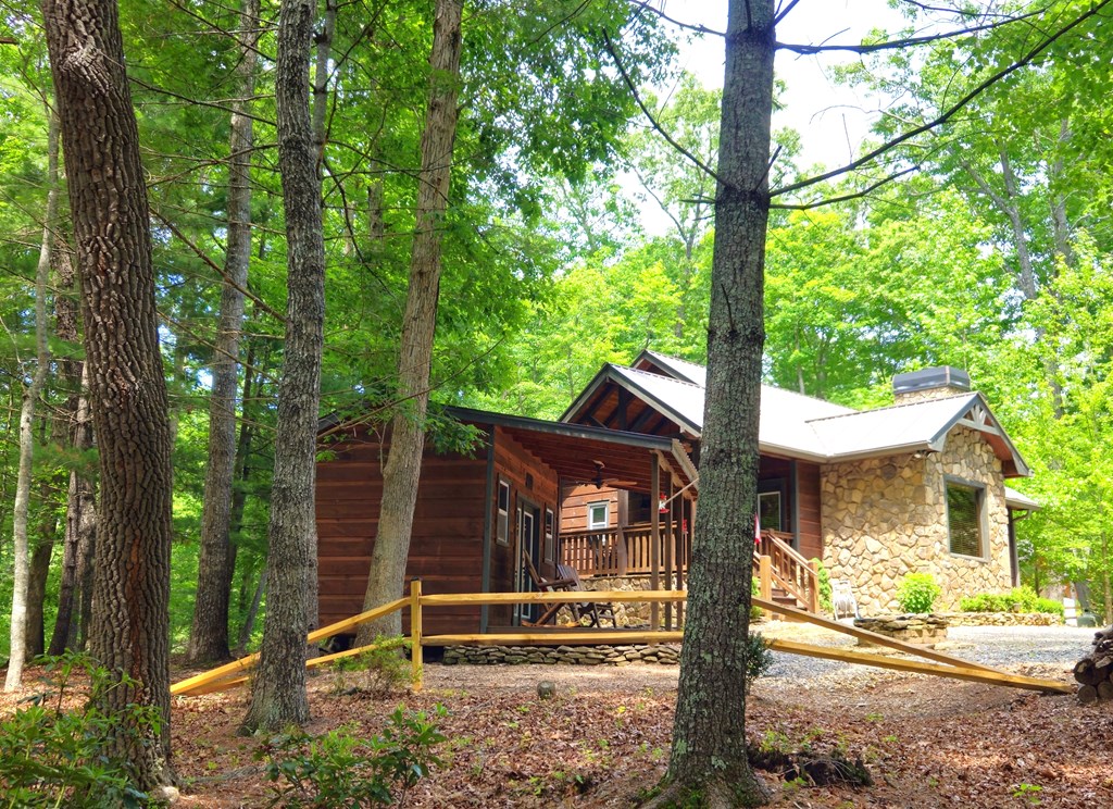 211 Winding Brook Trail