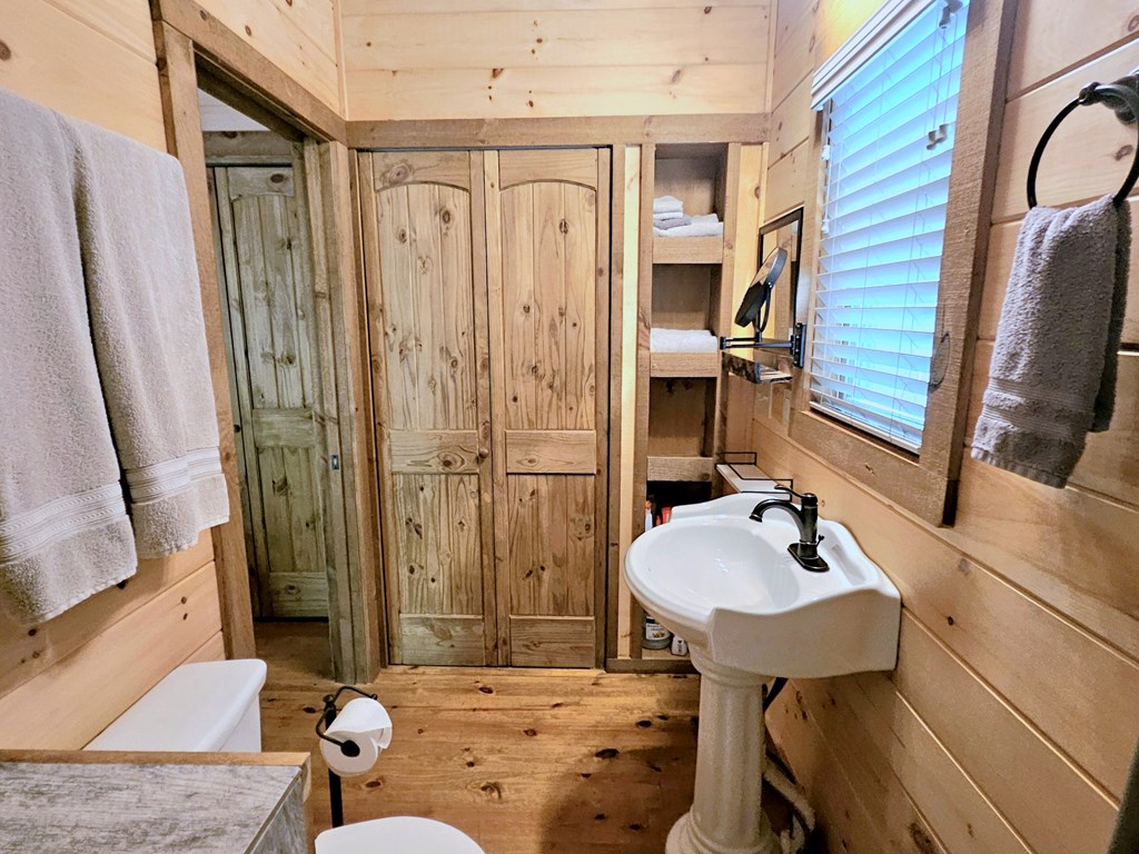 211 Winding Brook Trail